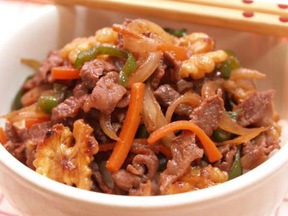 牛肉のメイプルウォールナッツ小どんぶり