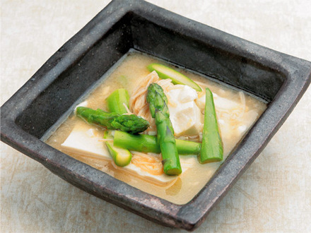 絹豆腐とアスパラガスのあんかけ