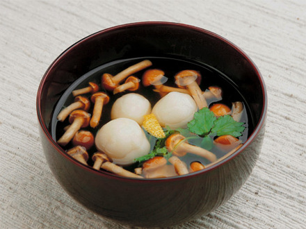 白玉となめことミツバのお吸い物