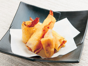 キムチとエビの揚げワンタン