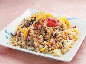 マイタケとトマトの和風チャーハン