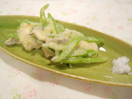 サヨリとアスパラガスのかき揚げ