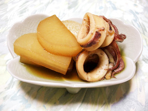 イカとダイコンの煮物