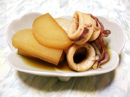 イカとダイコンの煮物