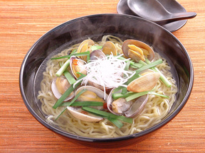 アサリとニラの塩ラーメン