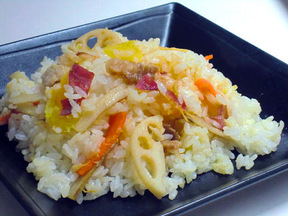 味噌風味の根菜たっぷりご飯