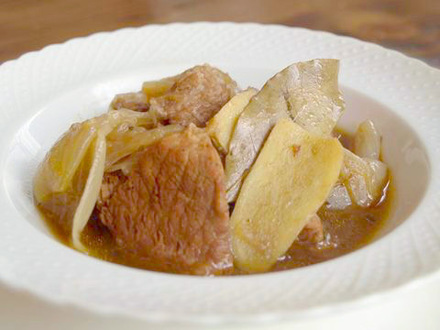 豚肉とタマネギのショウガ煮込み