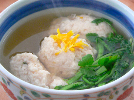 鶏団子とセリのすまし汁