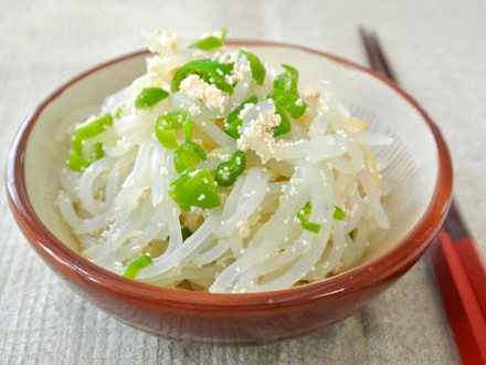 しらたきとしし唐のたらこ和え