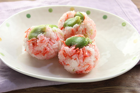 そら豆と桜エビのおにぎり