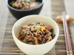 炒めゴボウとひじきのご飯