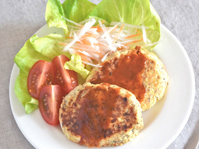 豆腐とサバ缶ハンバーグ
