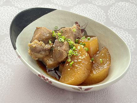 豚肉とダイコンの煮物(テジコギムチム)