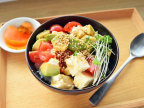 夏の豆腐丼